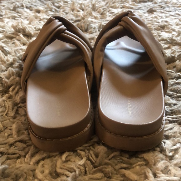 AE Twist Slide Sandal - Picture 12 of 14